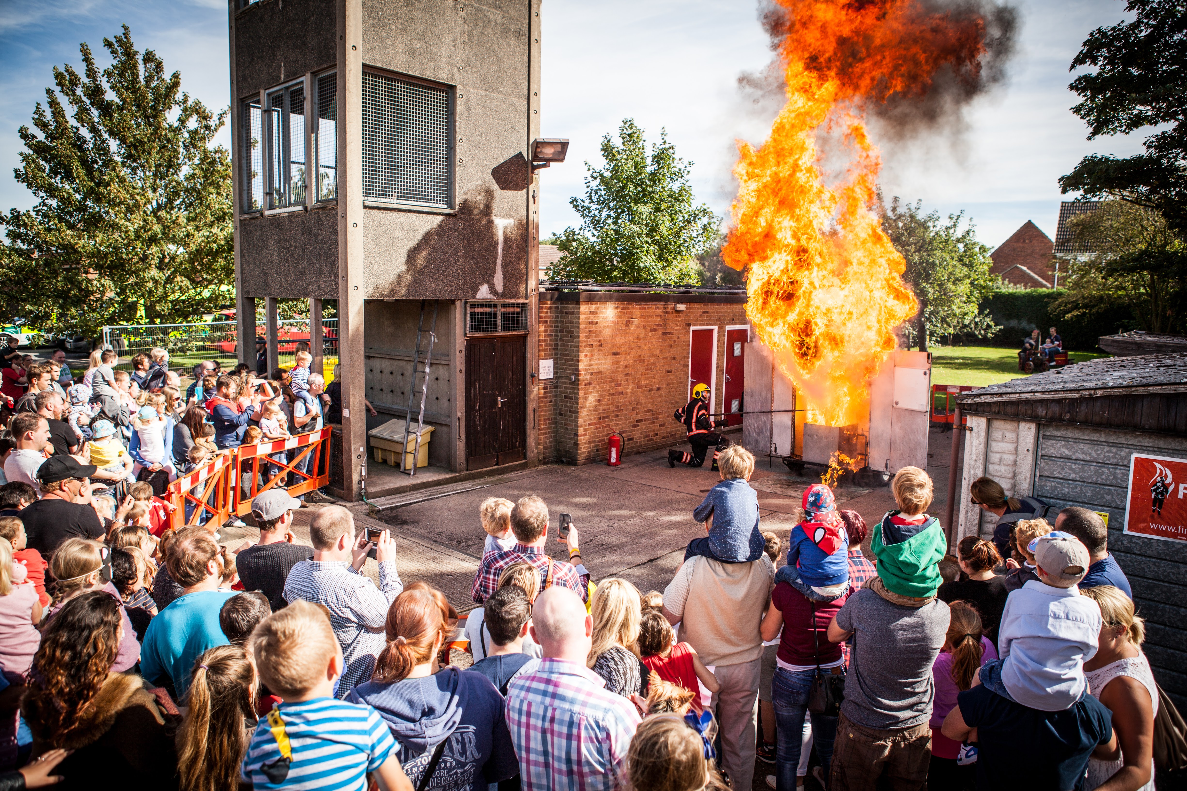 chip pan fire demonstration