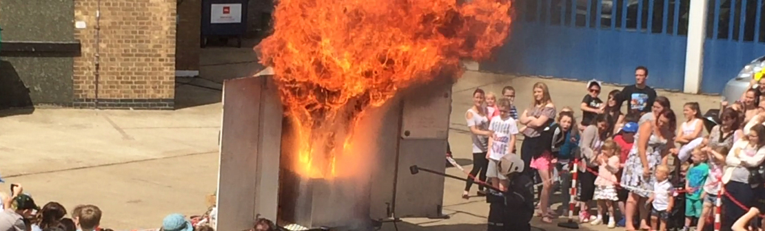 chip pan fire demonstration
