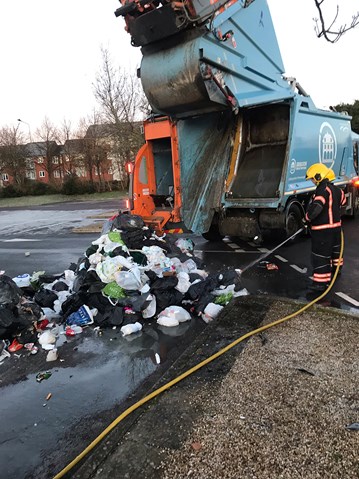 Bin lorry fire in Hampton